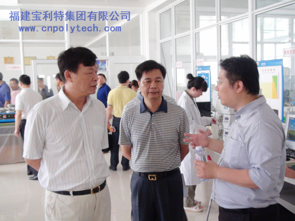 福建省政协常委、省政协港澳台侨和外事委员会主任翁星，带领福建省侨资企业发展环境专题调研组，莅临侨资企业福建宝利特集团有限公司调研，福州市及福清市政协领导，林雄、游美兴、陈力奇陪同调研。