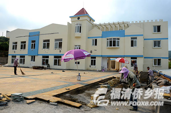 福建宝利特董事长陈炳琪先生捐资200万元兴建的硋灶中心幼儿园“淑芳楼”日前竣工并转入装修阶段