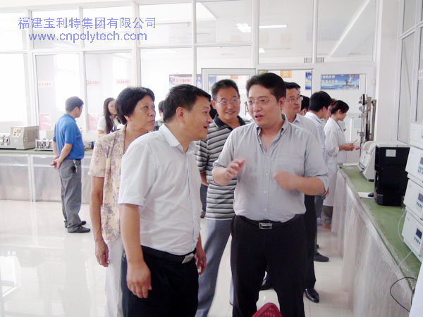 瓮安县长尹德俊来闽招商引资，在福清市企业与企业家联合会会长蔡萍萍的陪同下，莅临福建宝利特考察